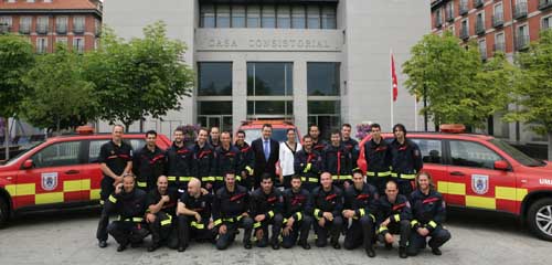El alcalde recibe a los 22 nuevos bomberos que se incorporarn tras el verano